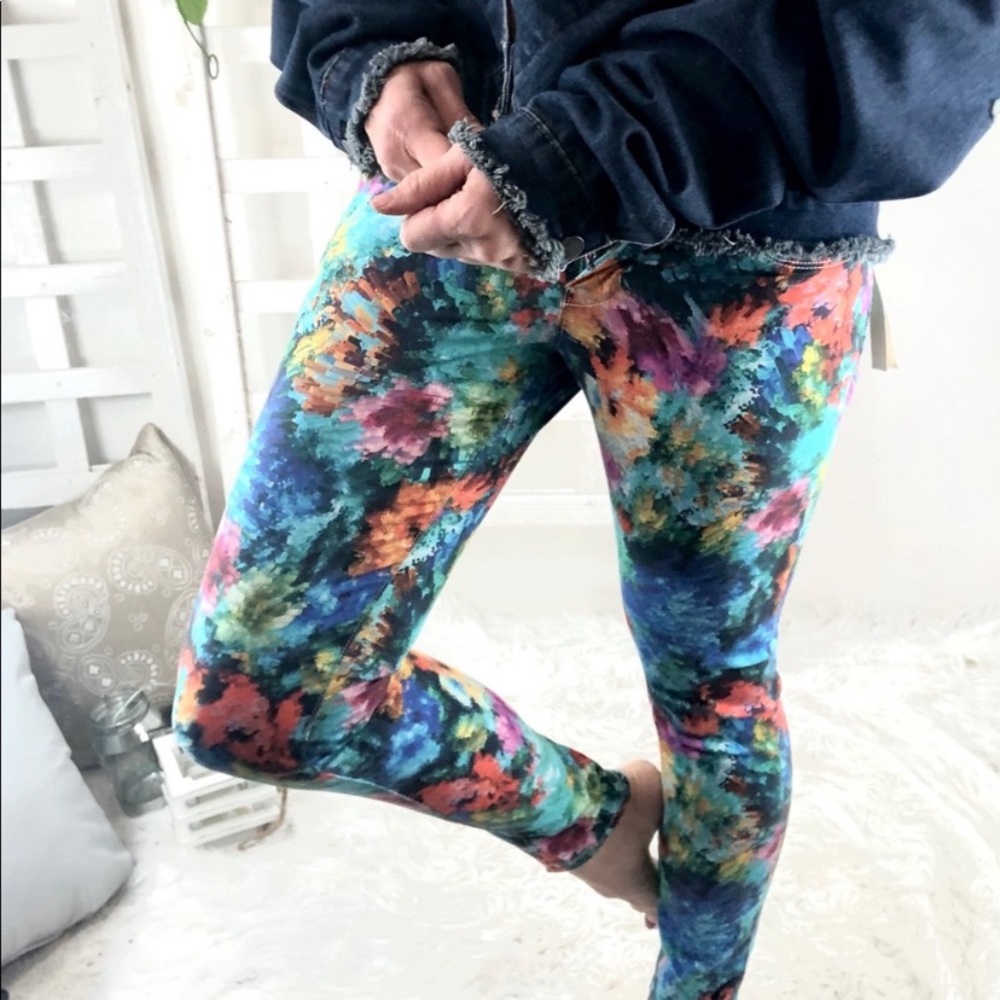 SOLD David Kahn Nikki Ankle Trellis floral jegging
